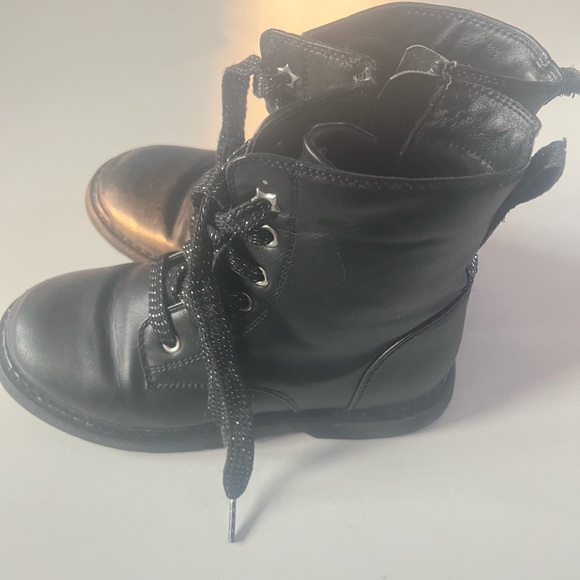 SO Teagan Girls' Combat Boots size 2 black zipper up the side, glittery laces - Picture 5 of 9